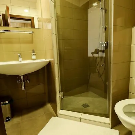 Ipari Park Panzio 4* Szolnok