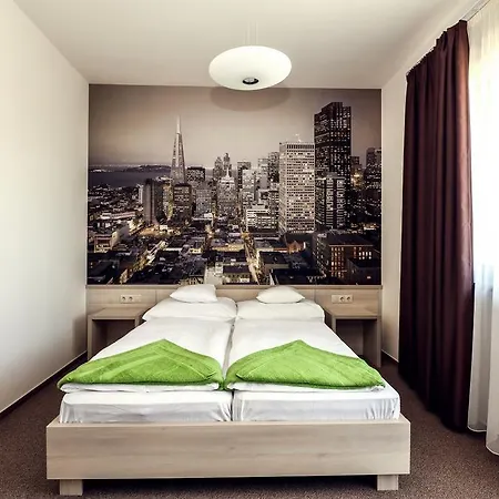 بيت ضيافة Ipari Park Panzio سولنوك